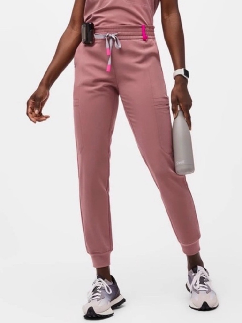 FIGS Women’s Lesage Jogger Scrub Pants